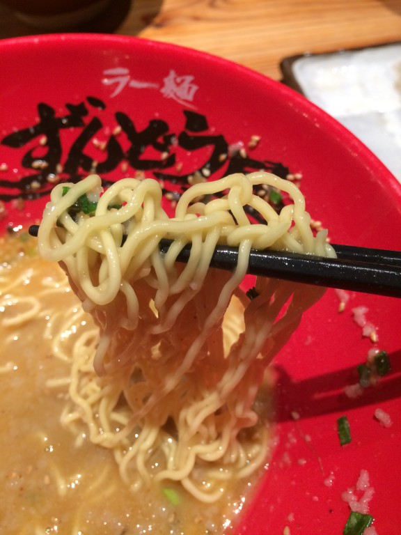 ずんどう屋ちぢれ麺