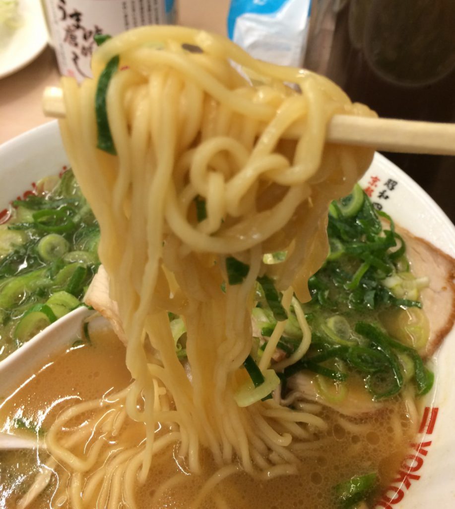 ラーメン横綱の麺